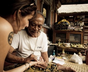 eat-pray-love-ketut-liyer-medicine-man